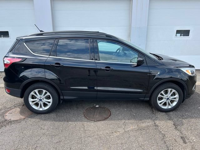 Certified 2018 Ford Escape SE w/ SE Sync 3 Package AWD/4WD image 6