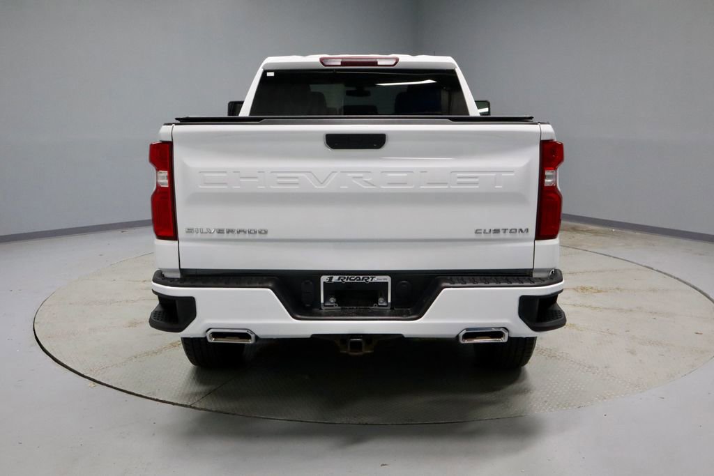 Used 2020 Chevrolet Silverado 1500 Custom w/ Custom Value Package image 4