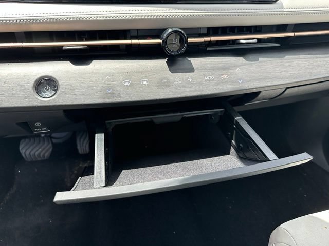 Used 2024 Nissan Ariya AWD image 24