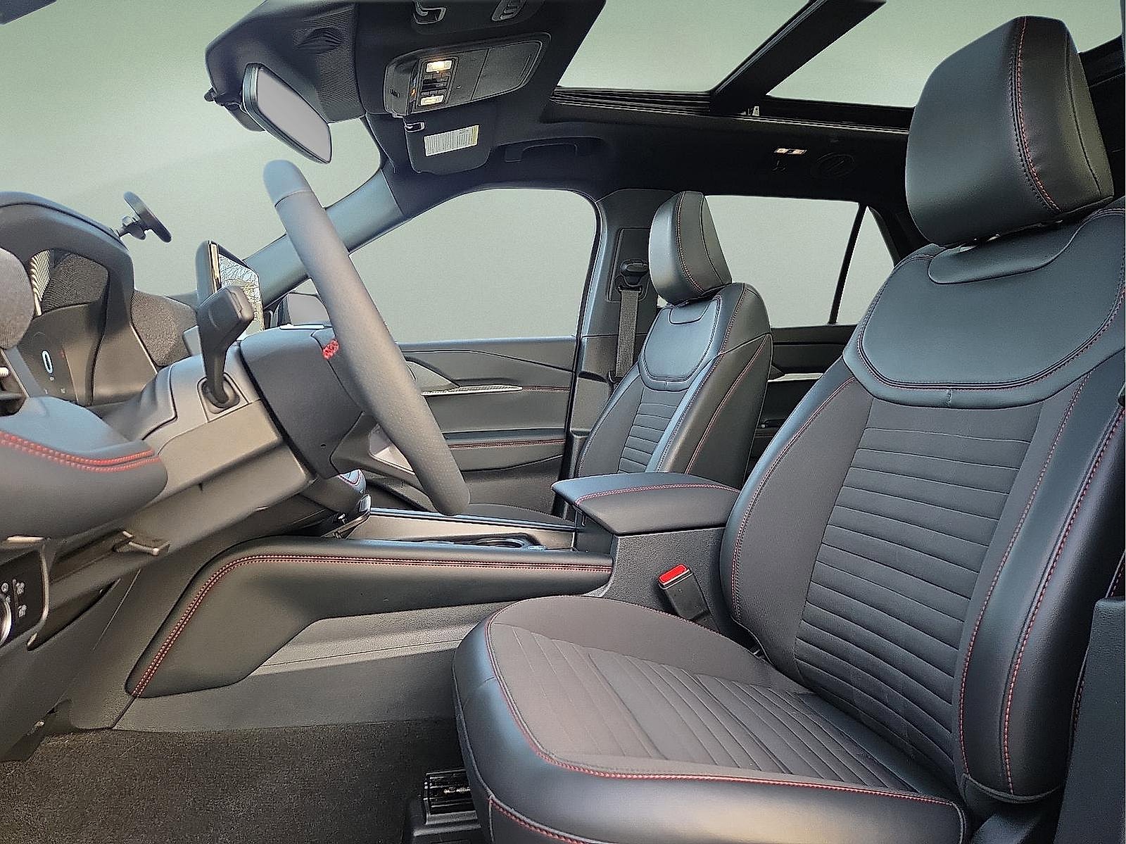 Certified 2025 Ford Explorer ST-Line w/ Premium Package image 15