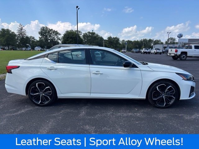 Used 2024 Nissan Altima 2.5 SR FWD image 9