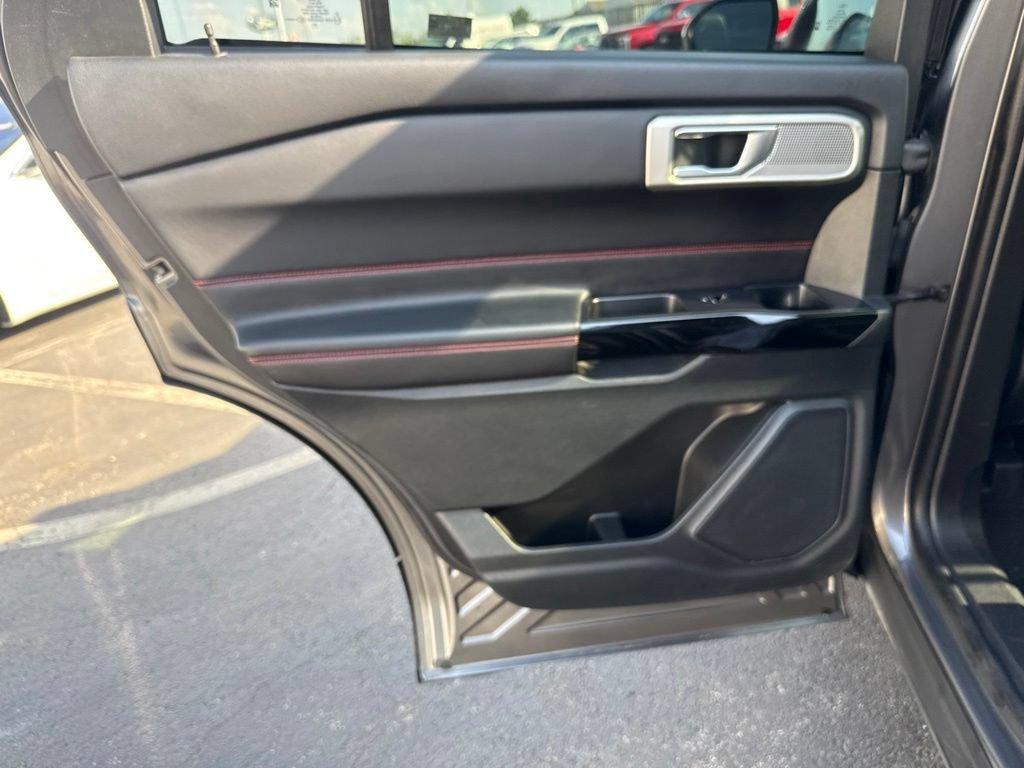 Certified 2023 Ford Explorer ST-Line AWD/4WD image 31