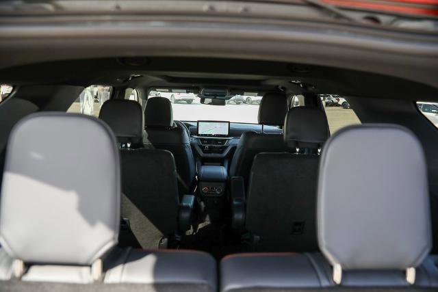 Certified 2025 Ford Explorer ST image 17
