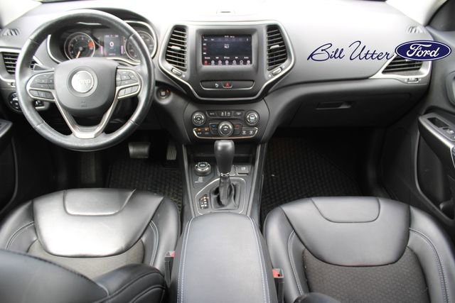 Used 2020 Jeep Cherokee Latitude Plus w/ Cold Weather Group AWD/4WD image 14