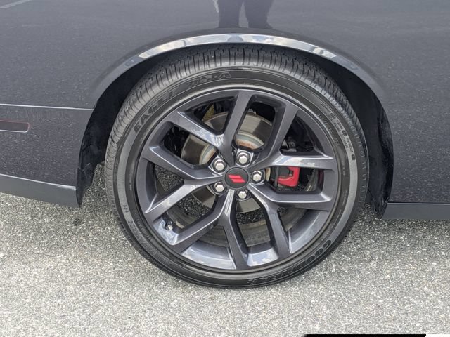 Used 2019 Dodge Challenger R/T w/ Blacktop Package RWD image 11