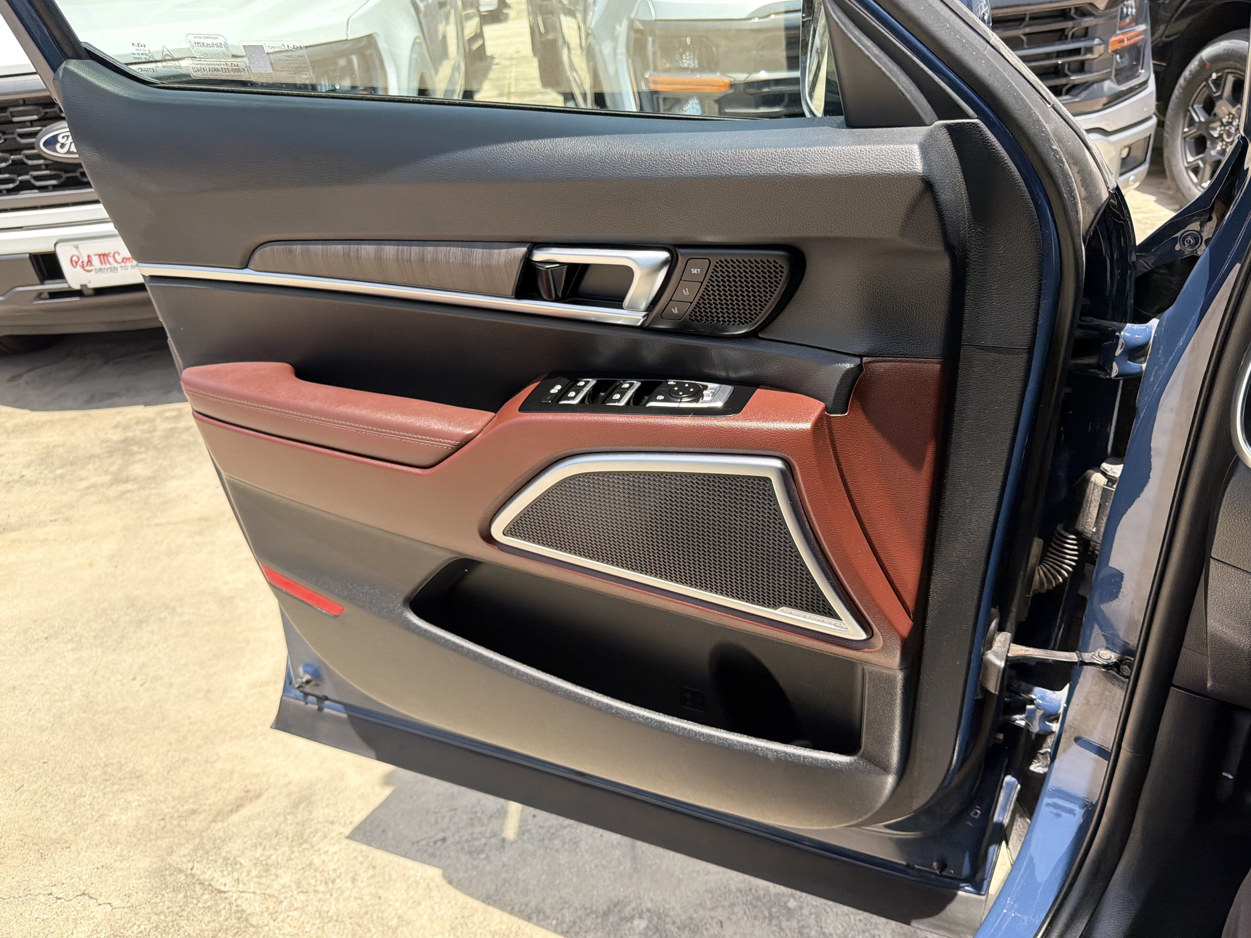 Used 2024 Kia Telluride SX Prestige AWD/4WD image 25