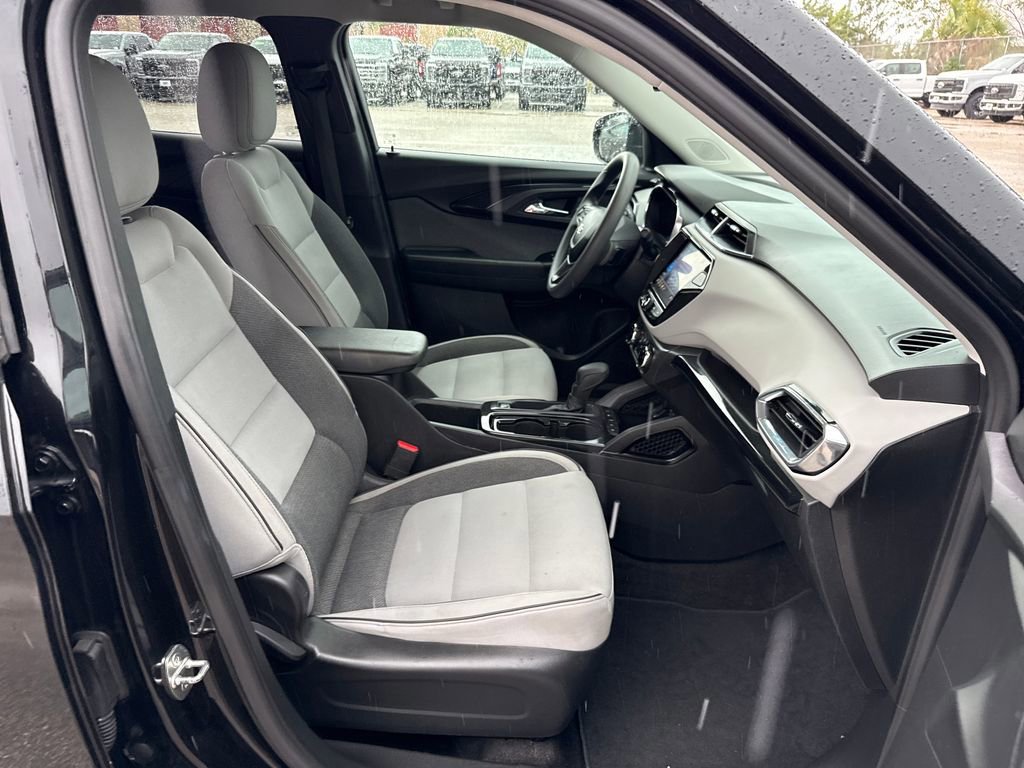 Used 2021 Chevrolet TrailBlazer LT w/ Convenience Package image 22