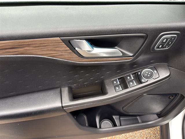 Certified 2020 Ford Escape Titanium w/ Titanium Premium Package 2.0 image 14