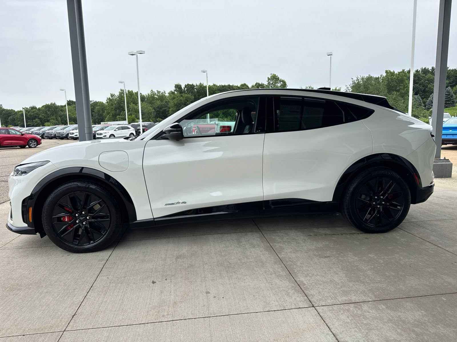 Certified 2025 Ford Mustang Mach-E Premium w/ Sport Appearance Package AWD/4WD image 4