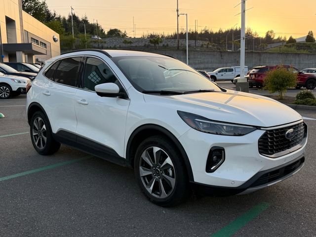 Certified 2023 Ford Escape Platinum AWD/4WD image 5