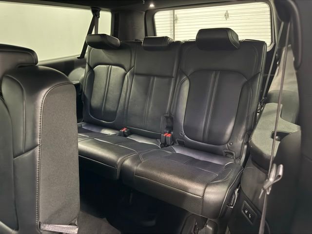 Used 2024 Jeep Wagoneer L Series II w/ Flexible Seating Group AWD/4WD image 35