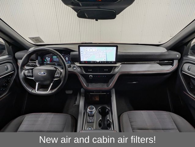 Certified 2025 Ford Explorer ST-Line AWD/4WD image 3