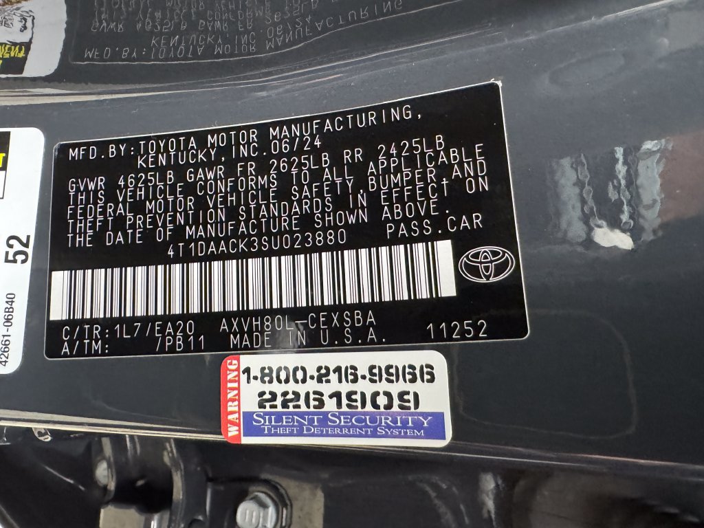 Used 2025 Toyota Camry SE FWD image 30