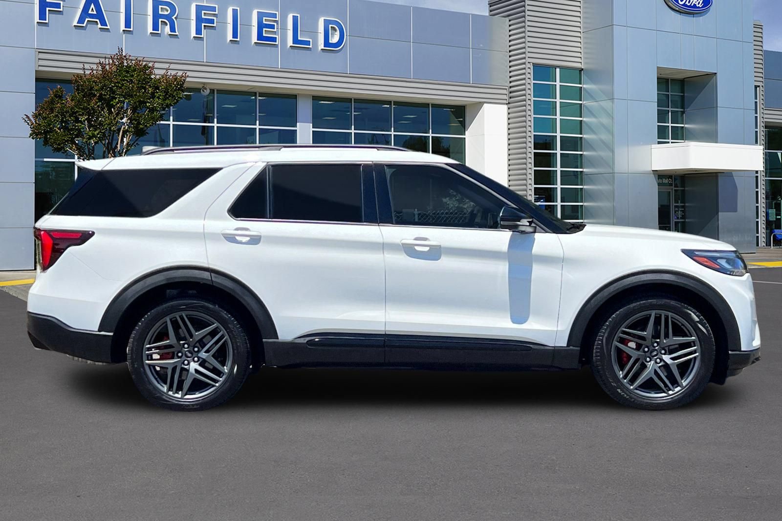 Certified 2025 Ford Explorer ST AWD/4WD image 7