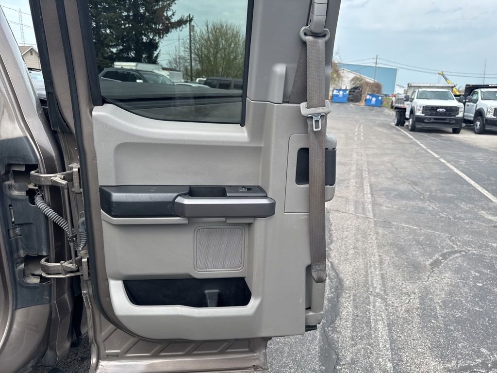 Certified 2019 Ford F150 XLT w/ Equipment Group 302A Luxury image 27