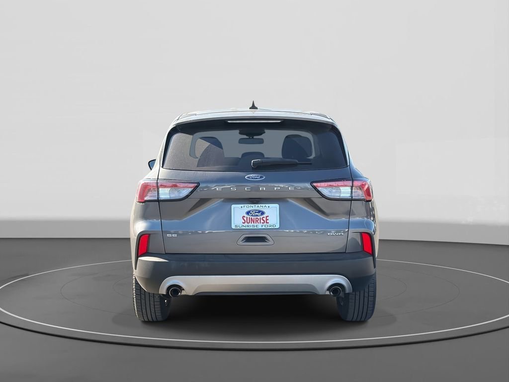 Certified 2022 Ford Escape SE image 3