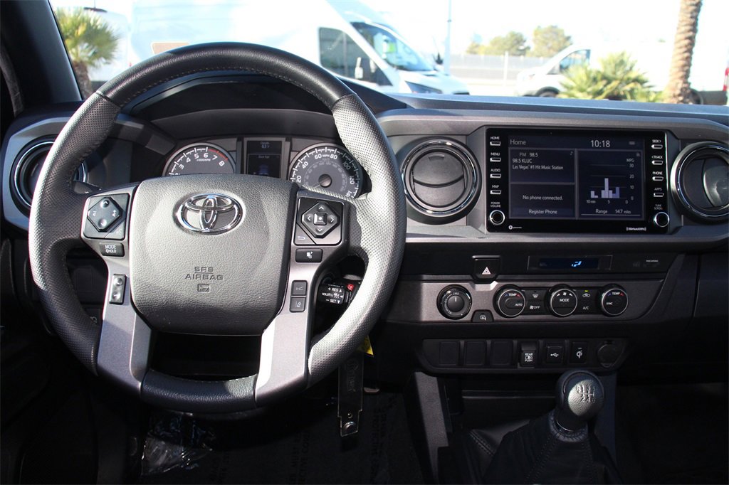 Used 2022 Toyota Tacoma TRD Off-Road image 17