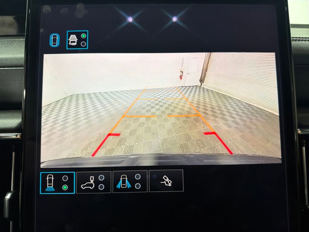 Used 2025 GMC Yukon XL Denali image 27