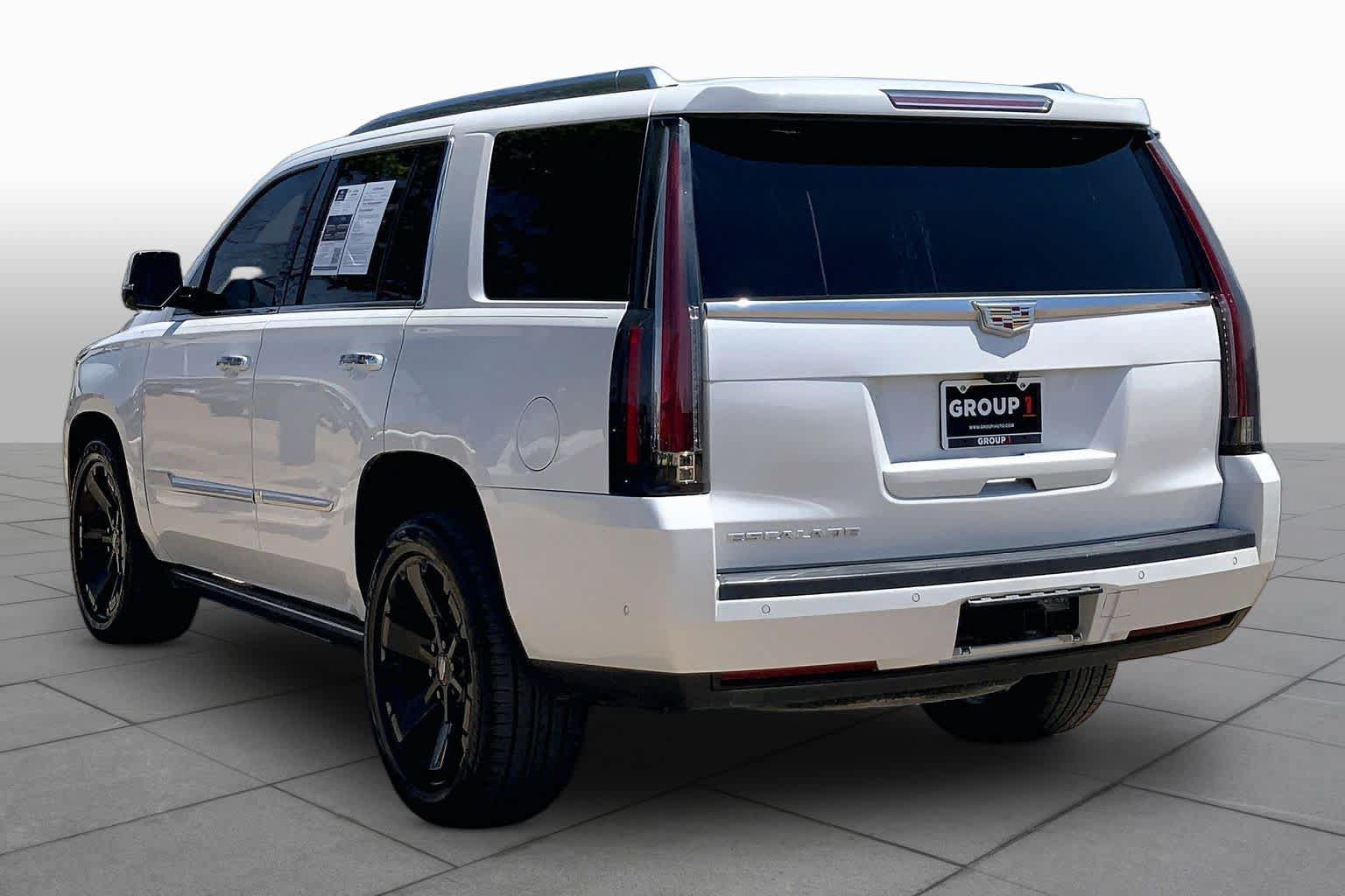 Used 2019 Cadillac Escalade Premium Luxury AWD/4WD image 12