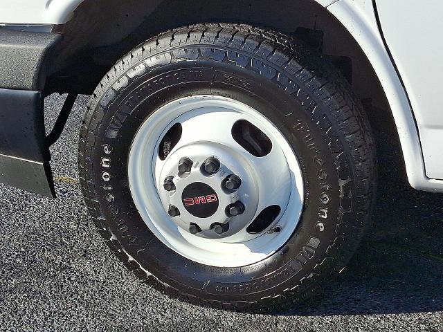 Used 2021 GMC Savana 3500 Extended w/ Power Convenience Package image 9