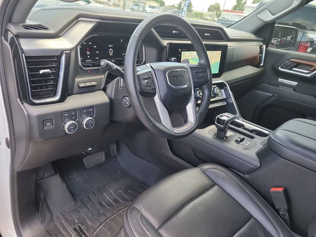 Used 2023 GMC Sierra 1500 Denali w/ Technology Package AWD/4WD image 15