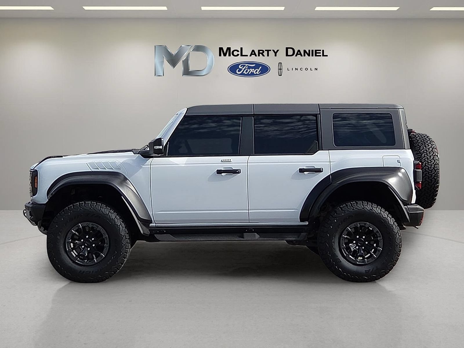 Certified 2023 Ford Bronco Raptor AWD/4WD image 3