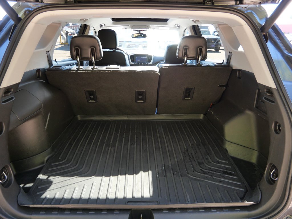 Used 2020 GMC Terrain SLT w/ Preferred Package AWD/4WD image 9