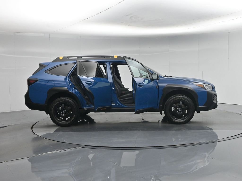 Used 2025 Subaru Outback Wilderness w/ Wilderness Package AWD/4WD image 5
