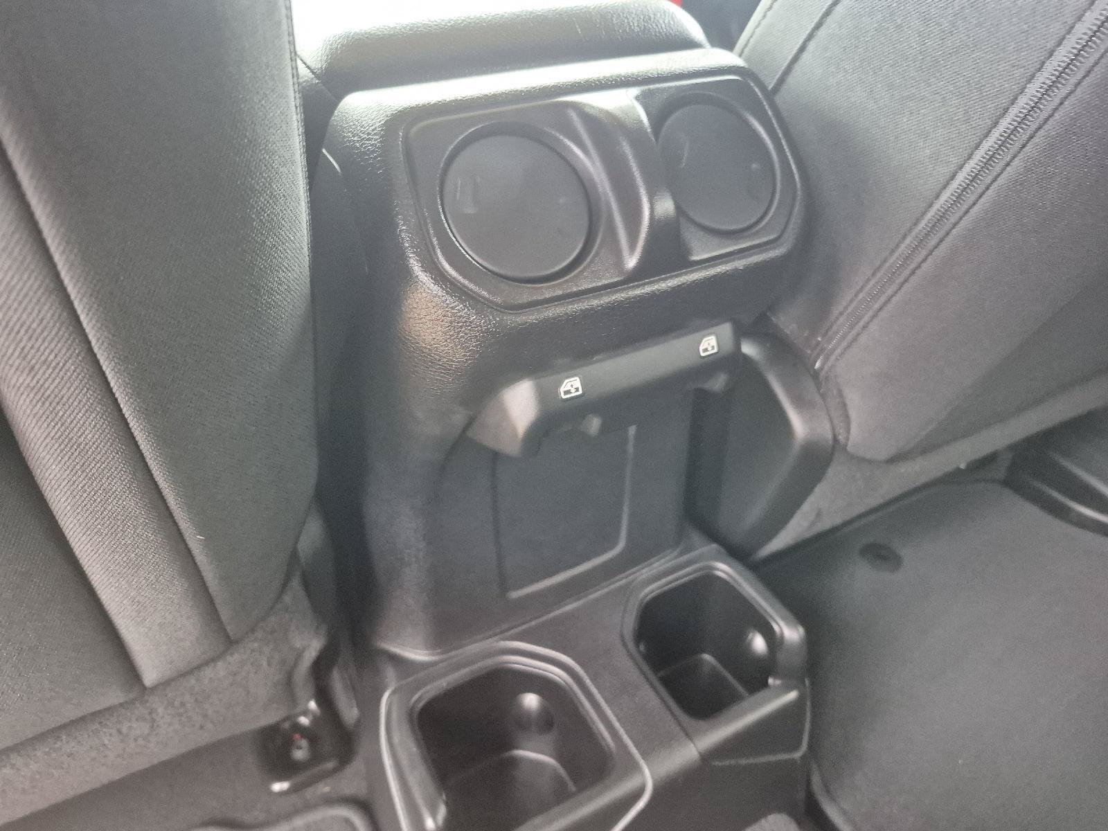 Used 2018 Jeep Wrangler Unlimited Sport S AWD/4WD image 9