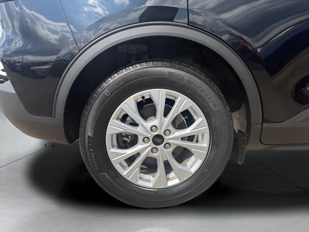 Certified 2024 Ford Escape Active w/ Cold Weather Package FWD image 10