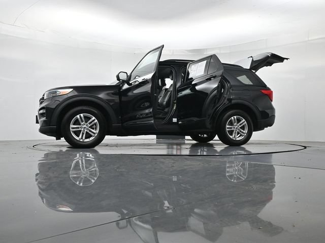 Certified 2023 Ford Explorer XLT w/ Equipment Group 202A AWD/4WD image 57