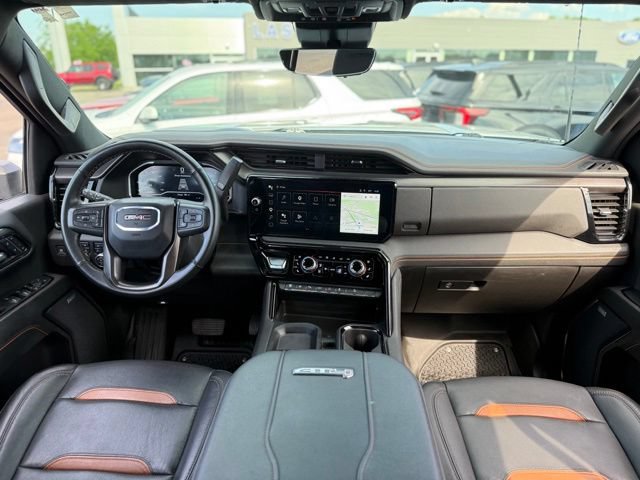 Used 2025 GMC Sierra 3500 AT4 w/ AT4 Premium Plus Package AWD/4WD image 2