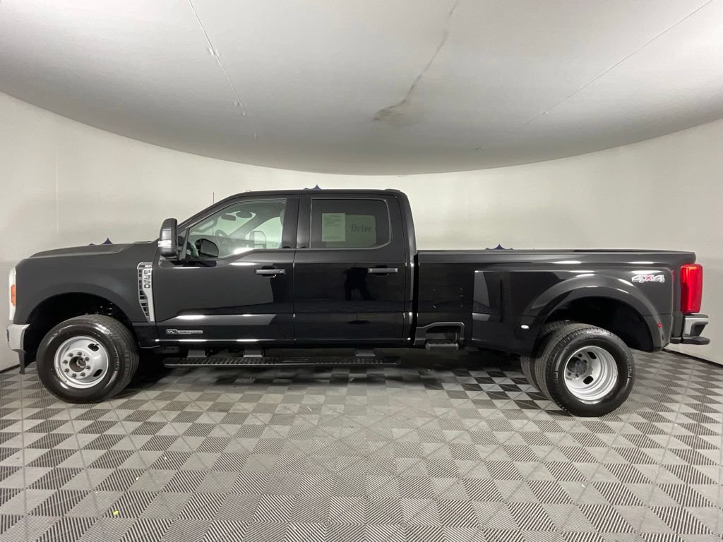 Certified 2025 Ford F350 XLT AWD/4WD image 6