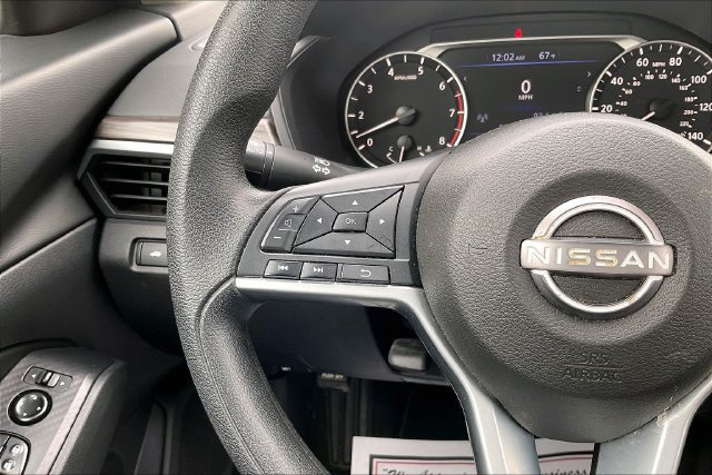 Used 2025 Nissan Altima 2.5 SV FWD image 20
