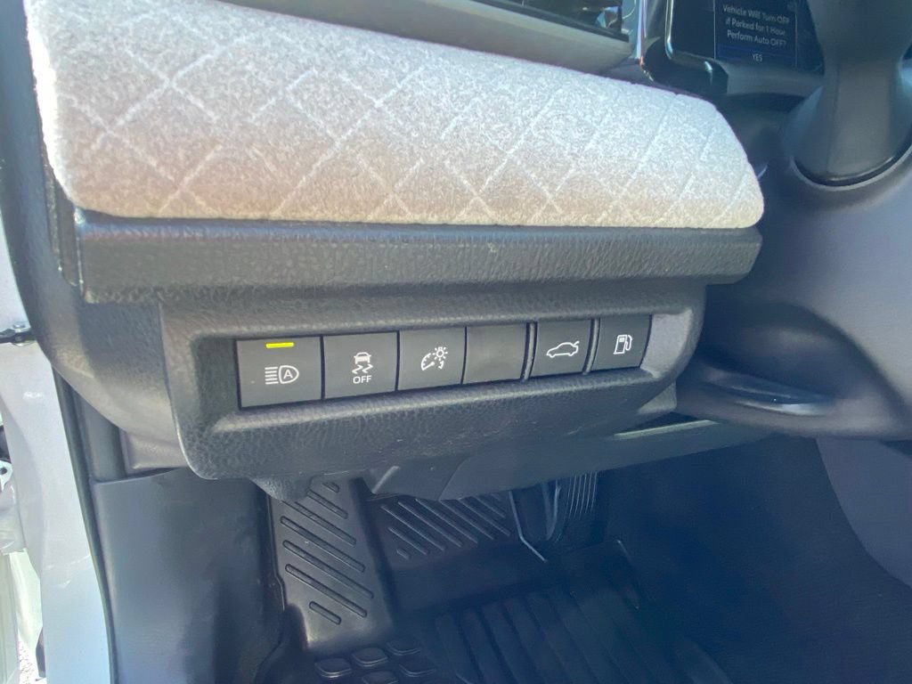 Used 2026 Toyota Camry XLE FWD image 12