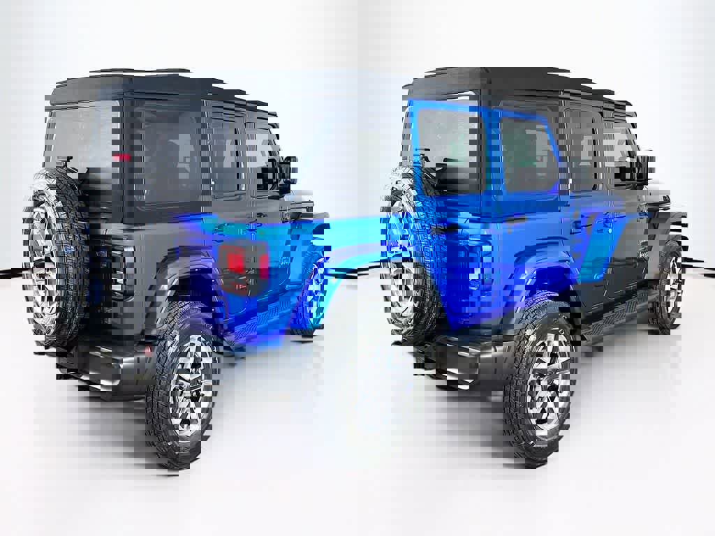 Used 2022 Jeep Wrangler Unlimited Sahara image 24