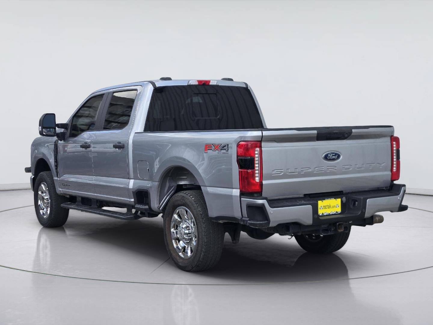 Certified 2023 Ford F250 XL w/ STX Appearance Package AWD/4WD image 4