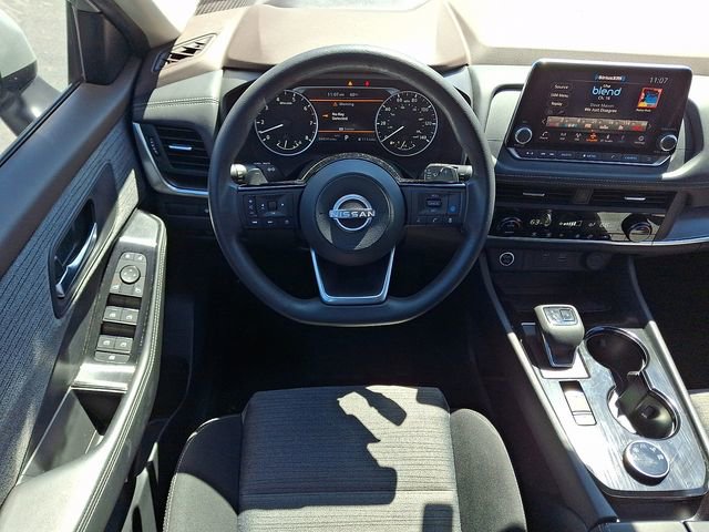 Used 2023 Nissan Rogue SV AWD/4WD image 12