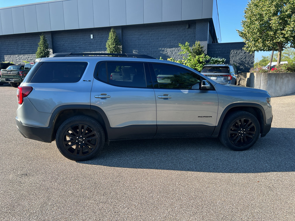 Used 2023 GMC Acadia SLE w/ Driver Convenience Package FWD image 8
