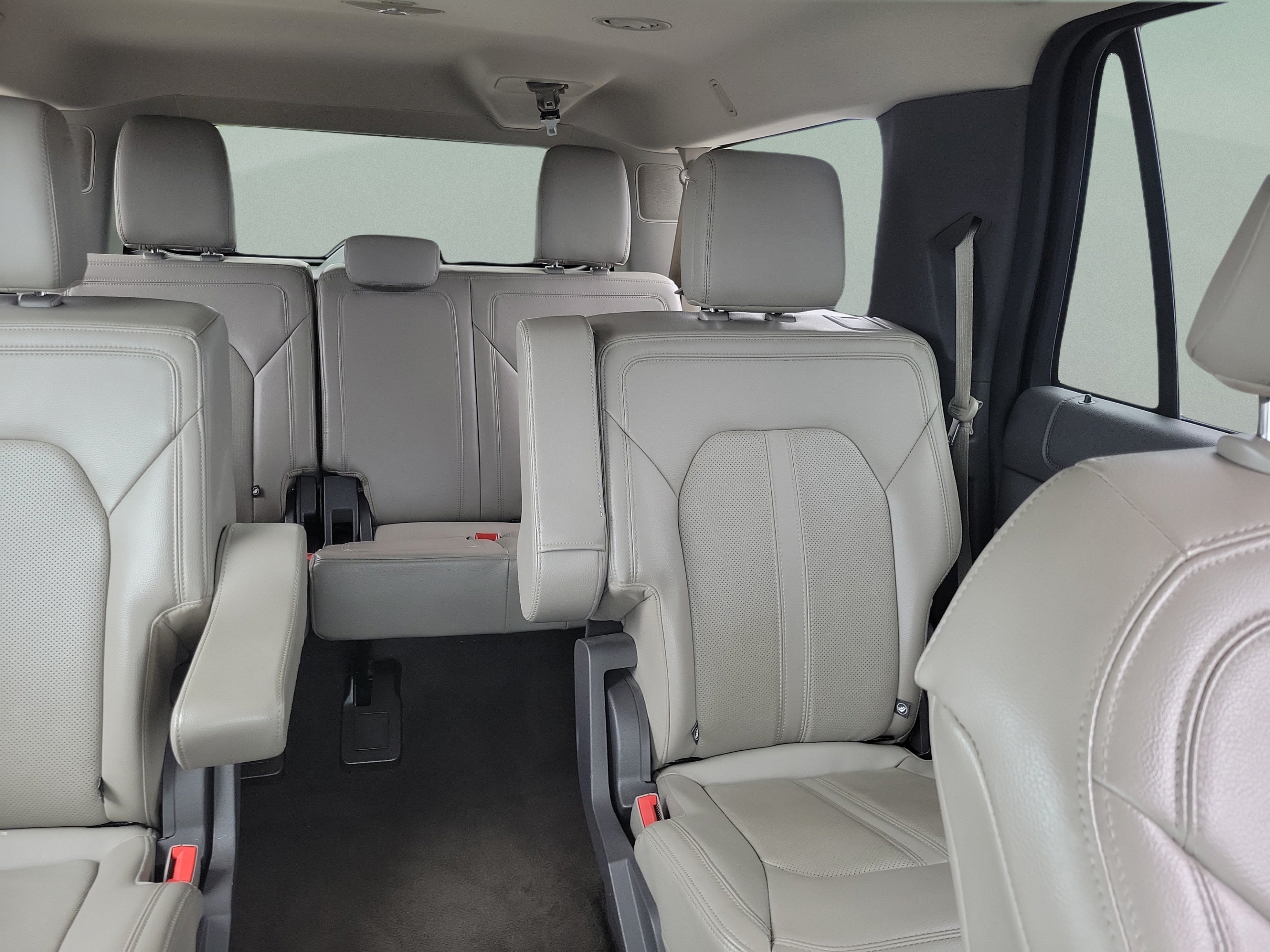 Certified 2021 Ford Expedition Max Limited RWD image 10