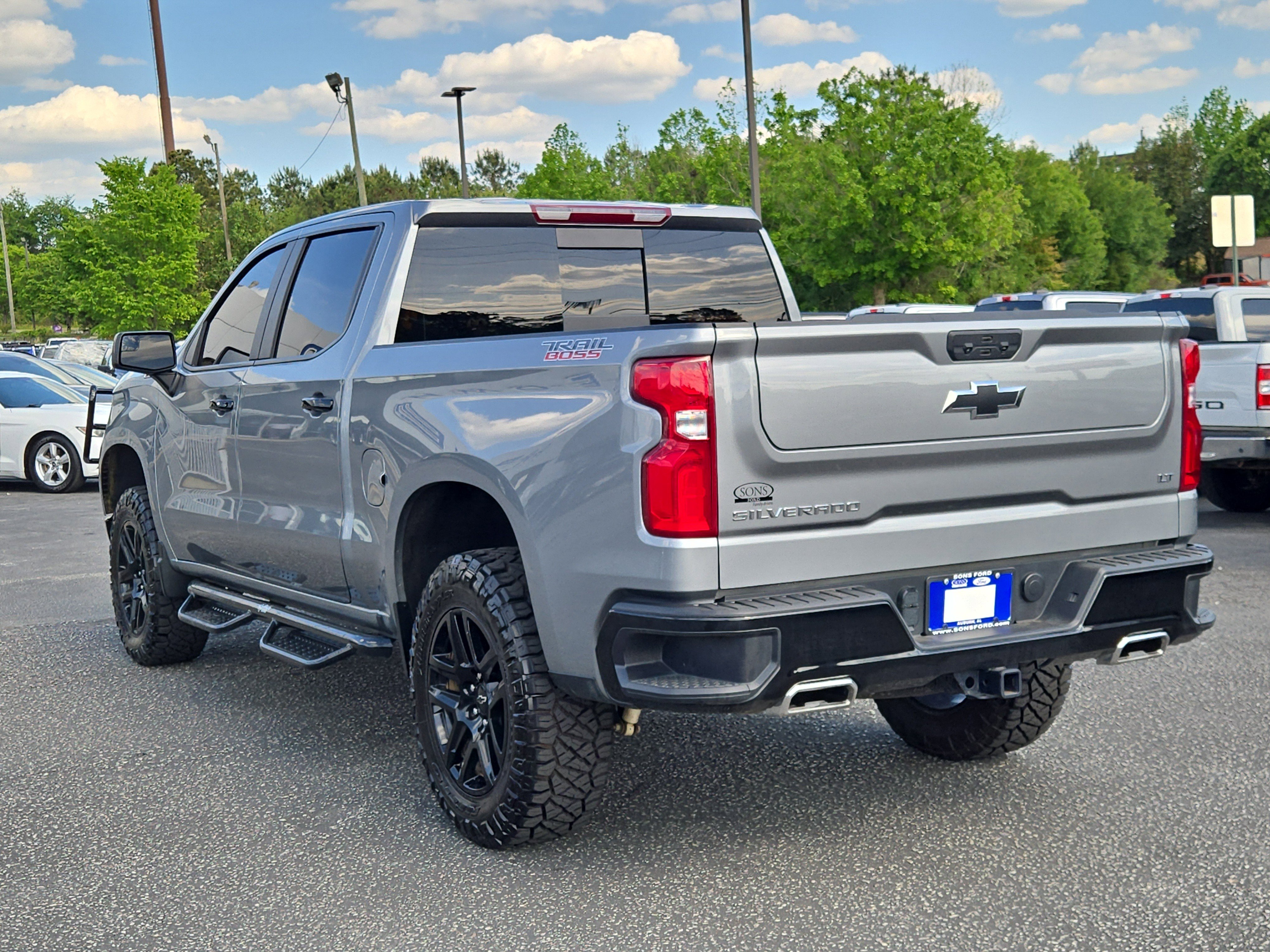 Used 2024 Chevrolet Silverado 1500 LT Trail Boss w/ Convenience Package II AWD/4WD image 10