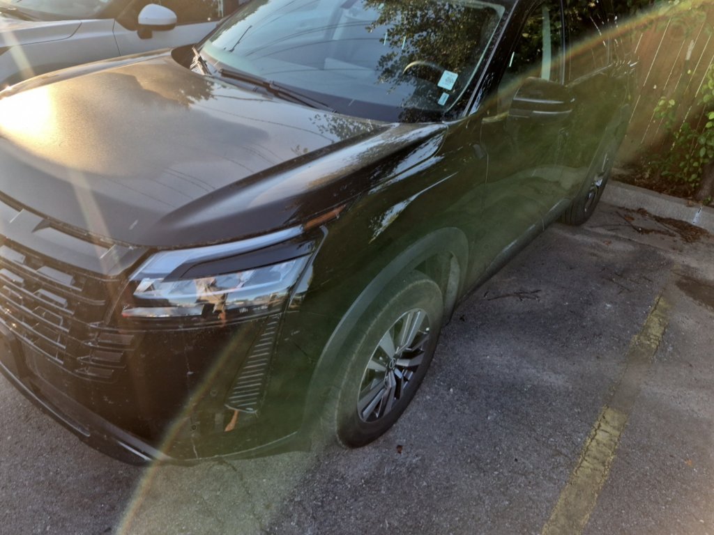 Used 2026 Nissan Pathfinder SL AWD/4WD image 4