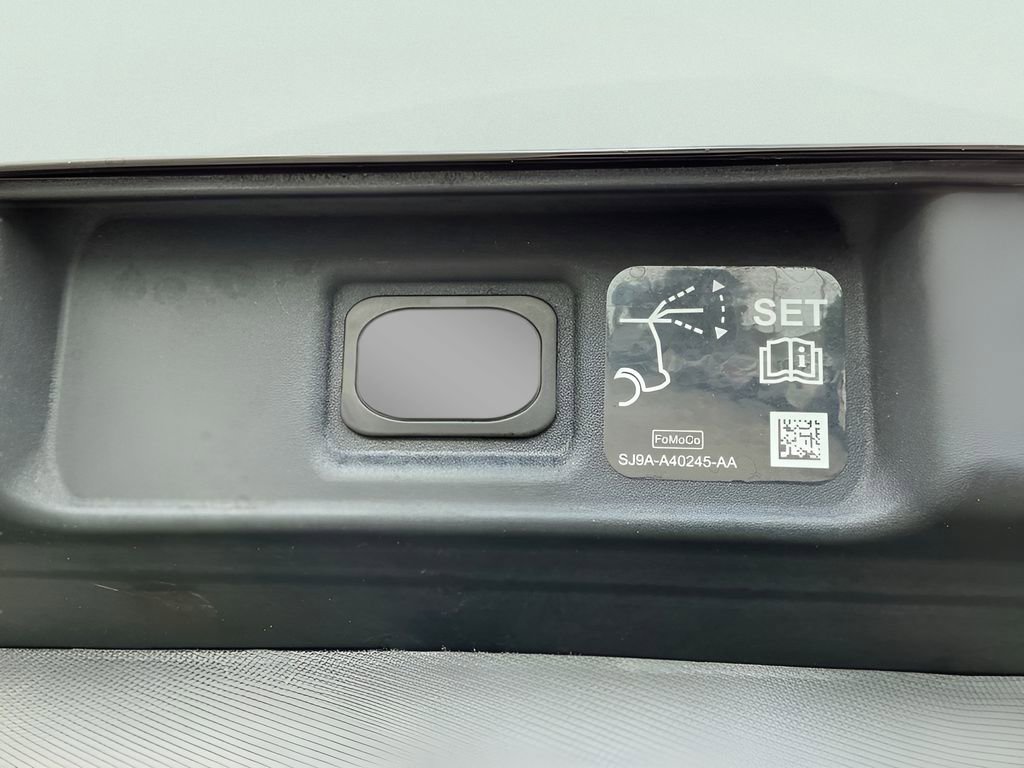 Certified 2025 Ford Mustang Mach-E Premium image 20