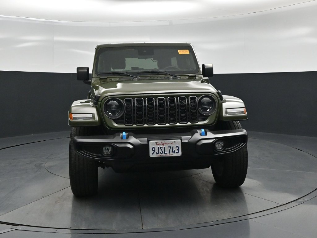 Used 2024 Jeep Wrangler Unlimited w/ Convenience Group AWD/4WD image 18