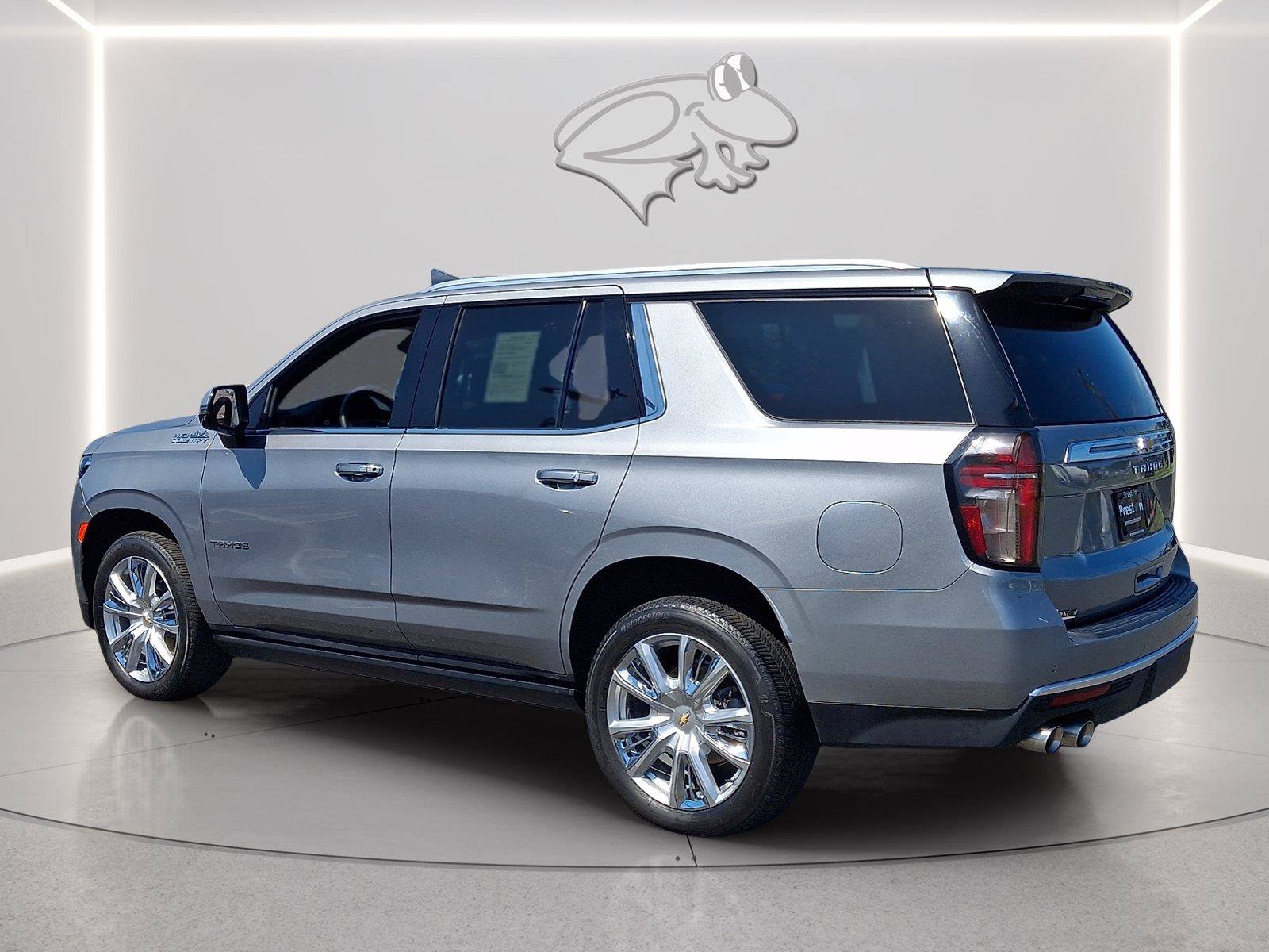 Used 2023 Chevrolet Tahoe High Country w/ Premium Package AWD/4WD image 3