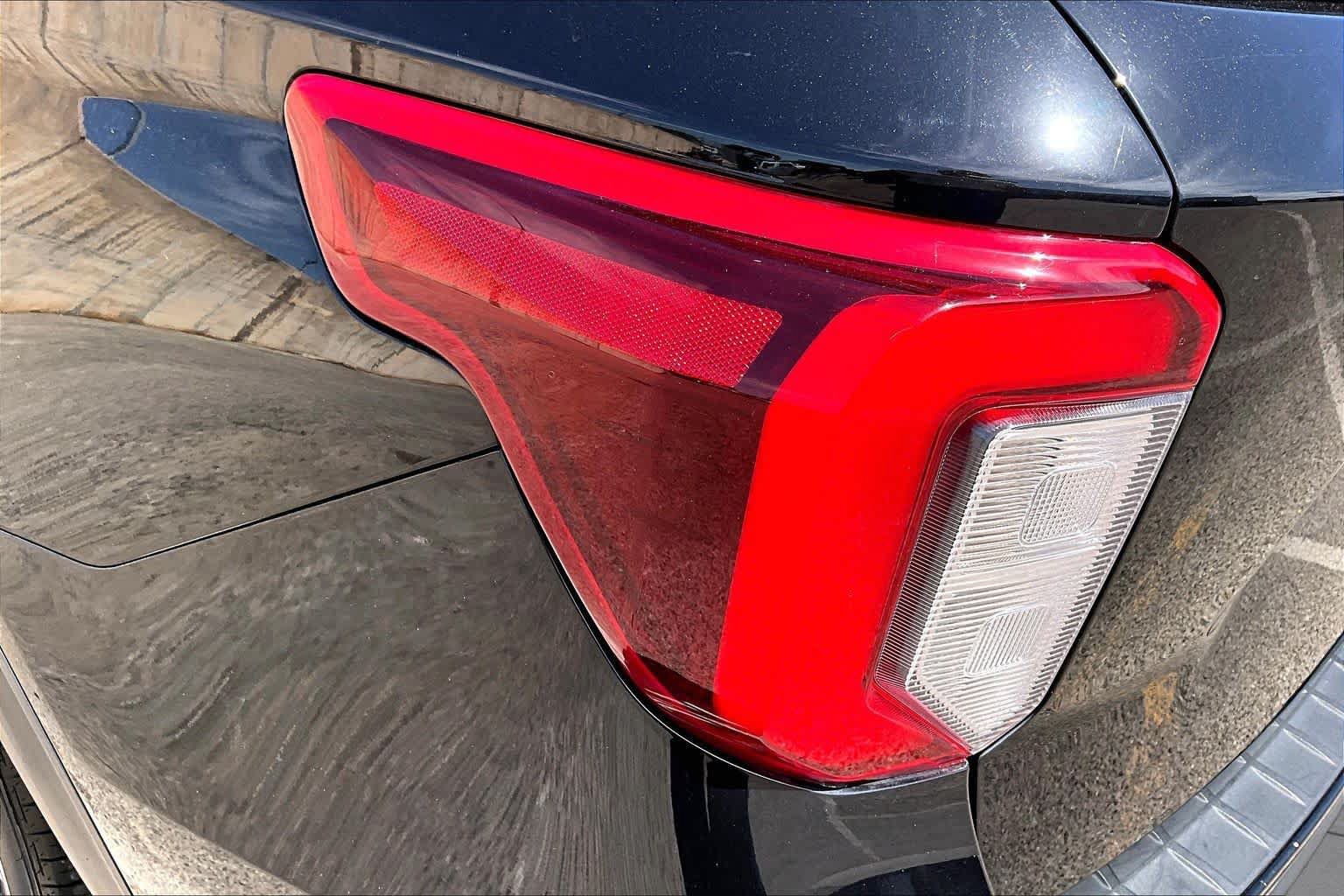 Certified 2023 Ford Explorer ST-Line w/ Class IV Trailer Tow Package RWD image 28