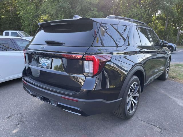 Certified 2025 Ford Explorer ST-Line w/ Premium Package RWD image 4