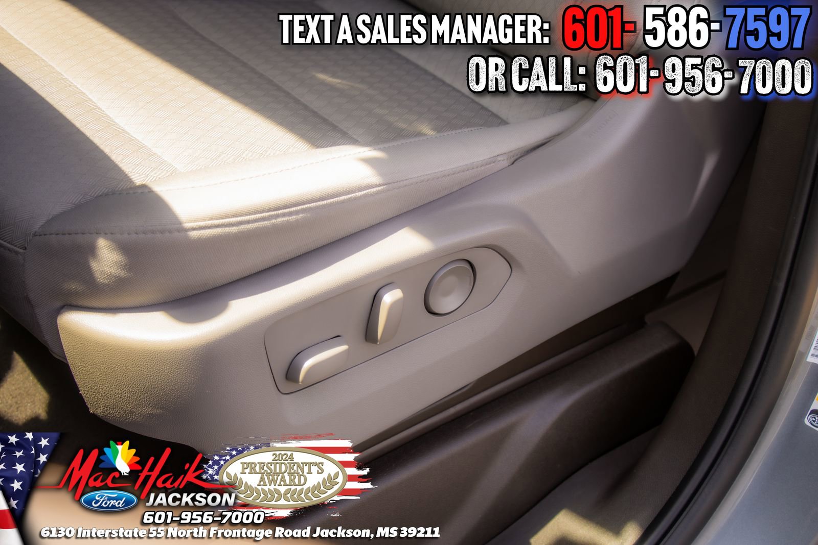 Used 2023 Chevrolet Silverado 1500 LT AWD/4WD image 9