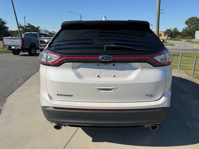 Certified 2018 Ford Edge SEL w/ Canadian Touring Package AWD/4WD image 9