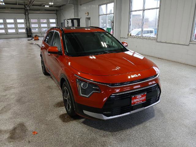 Used 2023 Kia Niro SX image 7